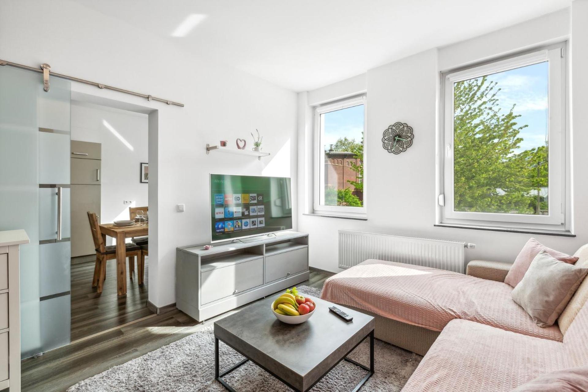 Elegant & Bright ~ Near Schalke 04 ~ Office ~ Free Parking! Gelsenkirchen